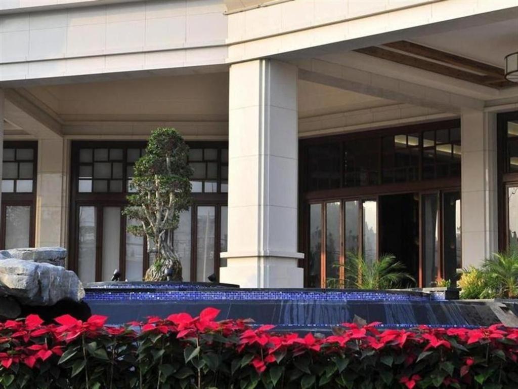 Phoenix Waterside Gloria Resort Sanya Exterior photo