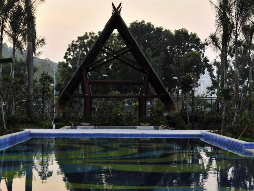 Phoenix Waterside Gloria Resort Sanya Exterior photo