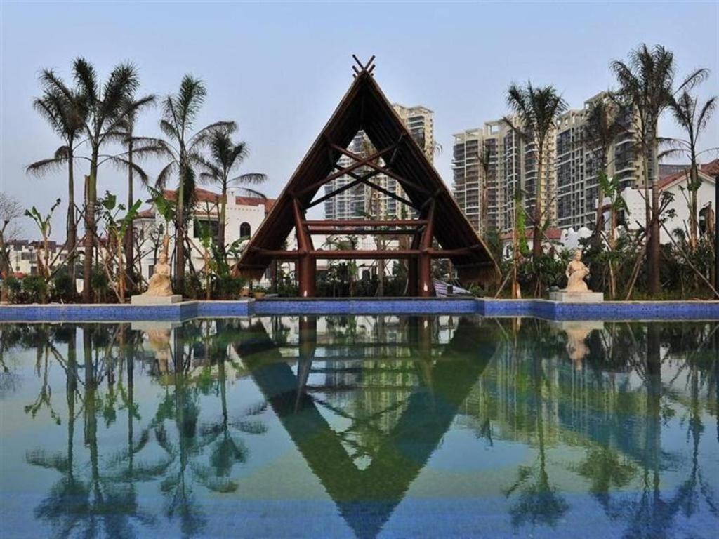 Phoenix Waterside Gloria Resort Sanya Exterior photo